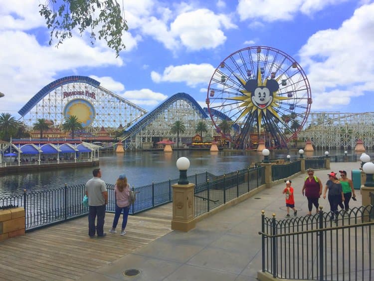 Ten Must Try Disneyland Snacks