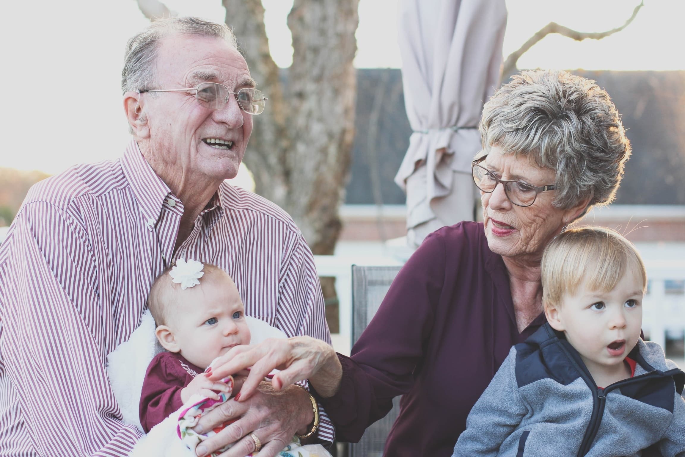 How To Cope When Caring For Elderly Parents And Children Simultaneously