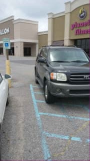 "People in wheelchairs don't go to the gym," says man blocking accessible parking.