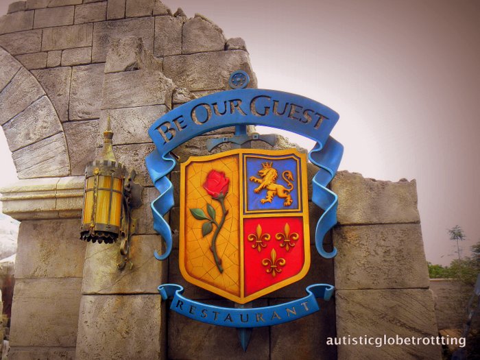 Clothing Tips When Taking Kids with Autism to Disney World sign Clothing Tips When Taking Kids with Autism to Disney World sign