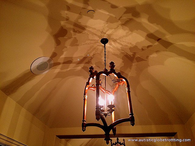 Choosing a Hotel when Traveling with Autism light Choosing a Hotel when Traveling with Autism light