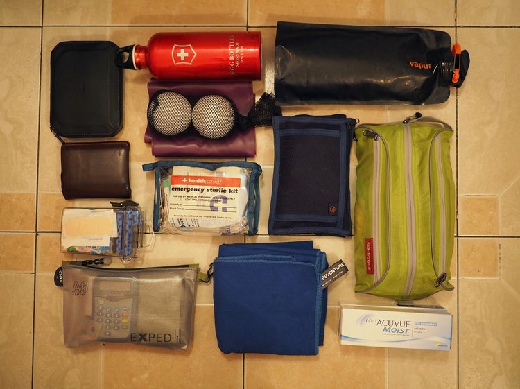 2 travel tips pack list