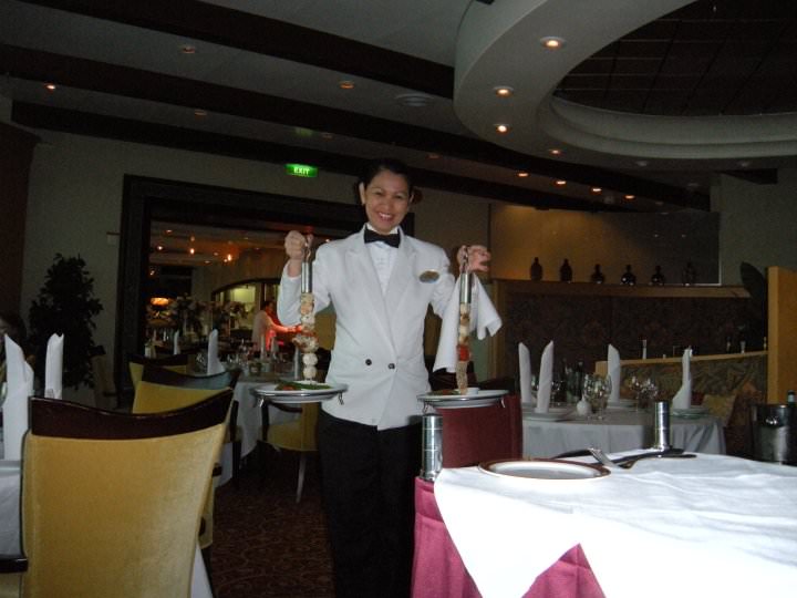 Mariner of the Seas Portofino restaurant food arriving Mariner of the Seas Portofino restaurant food arriving