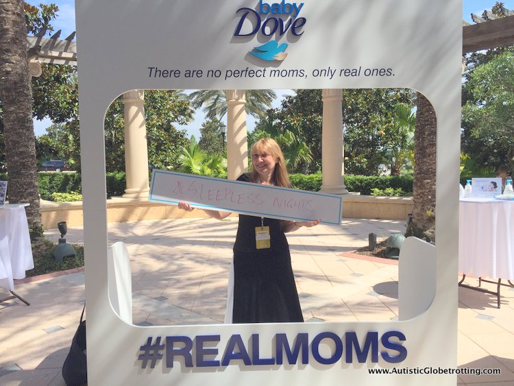 Seven Reasons to Attend the Mom 2.0 Summit dove