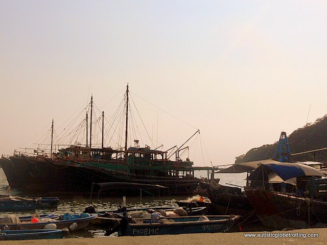 Spending The Day In Lantau with Family ship Spending The Day In Lantau with Family ship