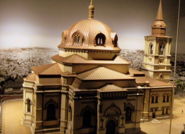 Taking the Kids to Tokyo's Edo Museum building Taking the Kids to Tokyo's Edo Museum building