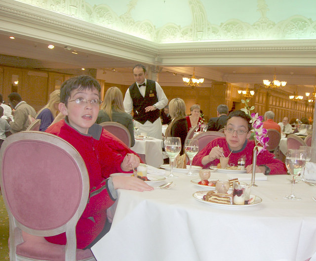 Ten Favorite Family Activities to do in London harrods Ten Favorite Family Activities to do in London harrods